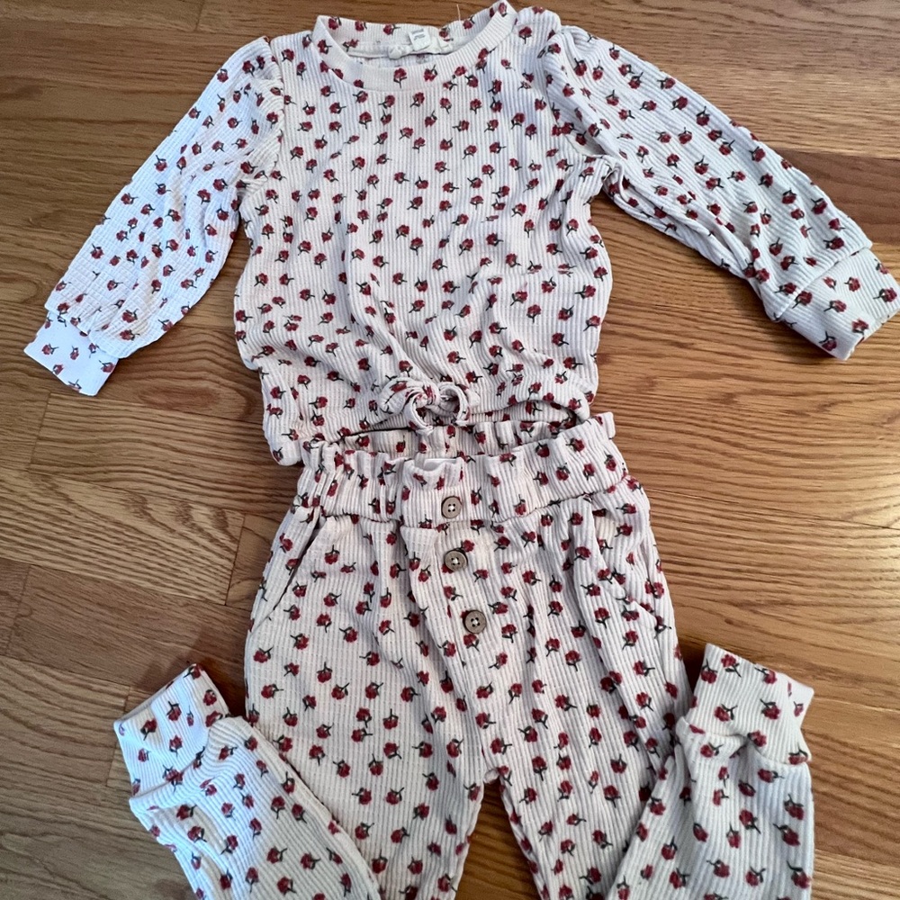 Jessica Simpson floral 2 piece set